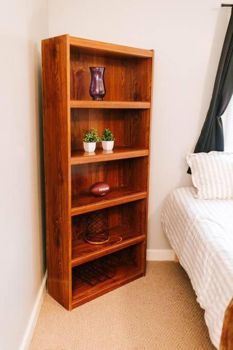 Cozy 3-Bed Athens Getaway, Right Near Uga! Daire Dış mekan fotoğraf